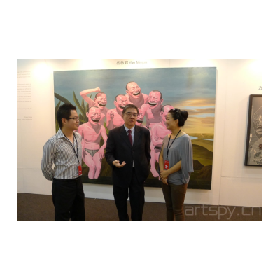 马来西亚艺术博览会执行总监沈宝仁先生，新加坡驻马来西亚大使Mr.Ong-Keng-Yong同今日美术